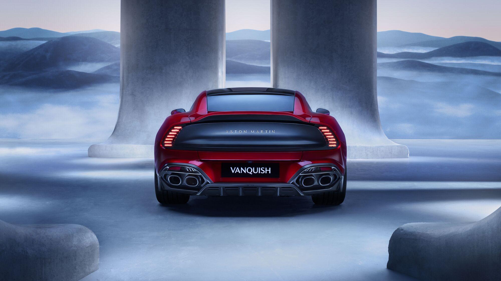 posteriore Aston Martin Vanquish