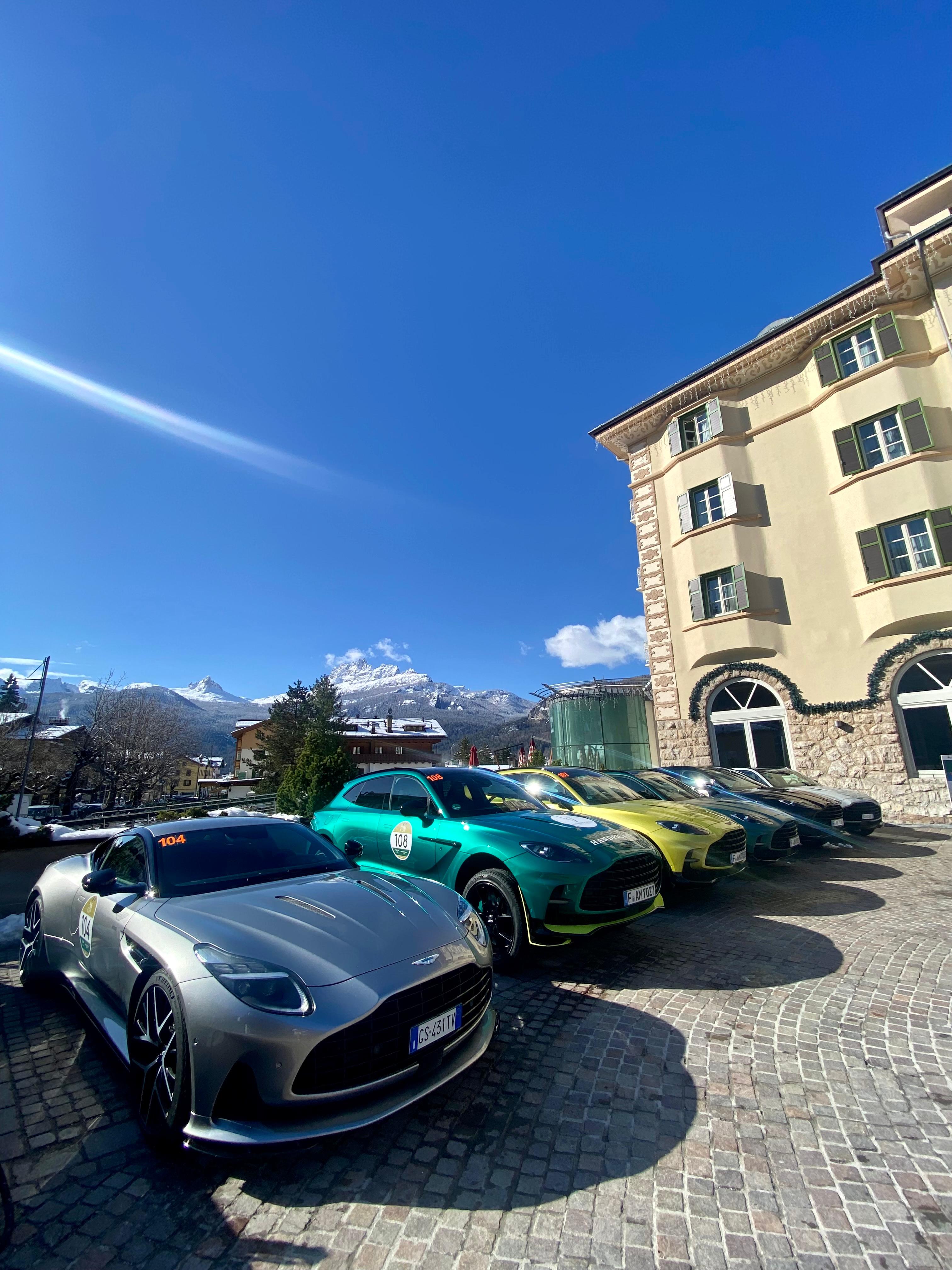 gamma Aston martin in montagna